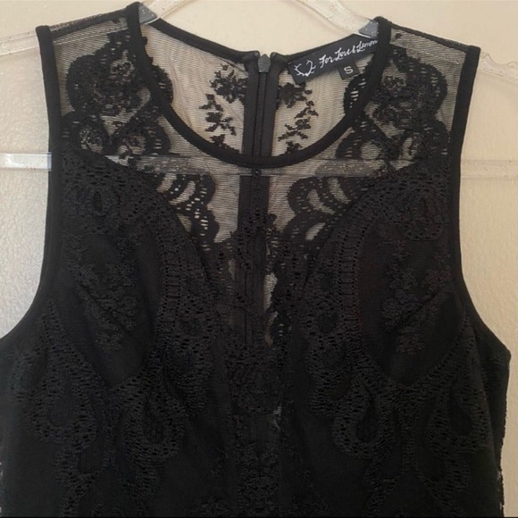 For Love a d Lemons Top. - Picture 2 of 6